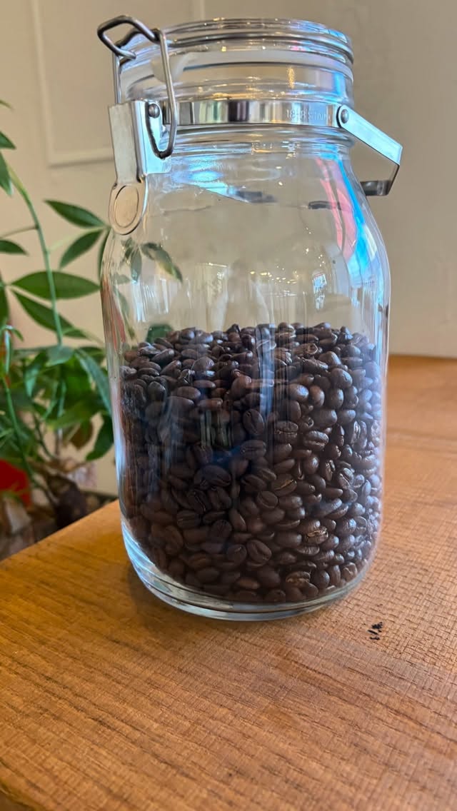 アンクコーヒーのお得をご紹介！

お得その① コーヒー豆（粉）300gお買い上げで、
テイクアウトドリンク1杯サービス❤️

1杯600円以上のドリンクがサービスで飲めちゃう！
お散歩がてらお立ち寄りくださいませ。

お得その②はまた後日に❤️

#スペシャルティコーヒー専門店 
#スペシャルティコーヒー 
#自家焙煎 
#コーヒー豆 
#コーヒー 
#スペシャルティ
#車道
#刈谷
#カフェ